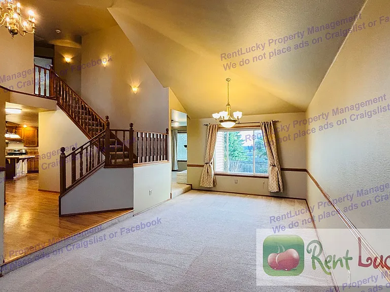 5216 Ridge Dr NE — Photo 8
