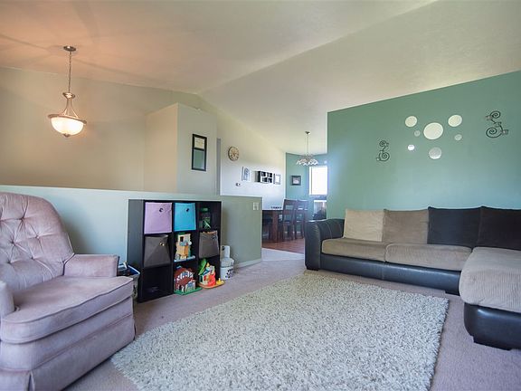 4th image of 515 E Joanne Ct