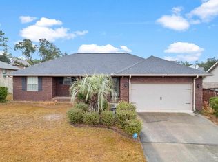 5596 Hannah St, Milton, FL 32570