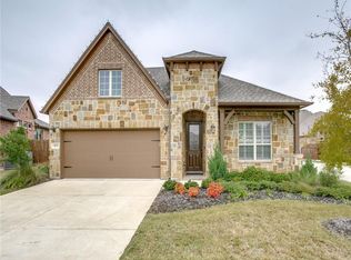 413 Chestnut Ln, Roanoke, TX 76262