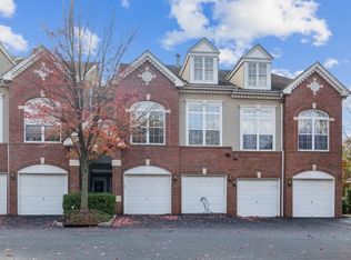 127 Rock Creek Dr, Clifton, NJ 07014
