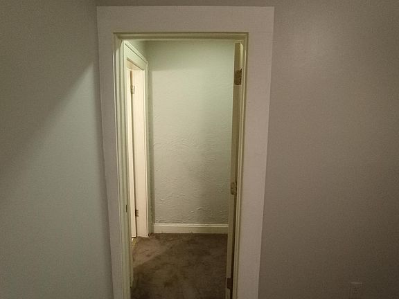 4th image of 381 Chittenden Ave #383-1/2