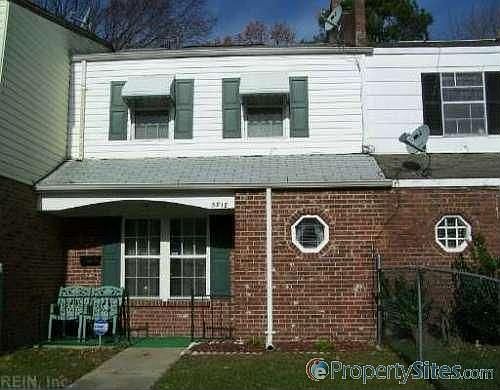 2nd image of 5818 E Hastings Arch