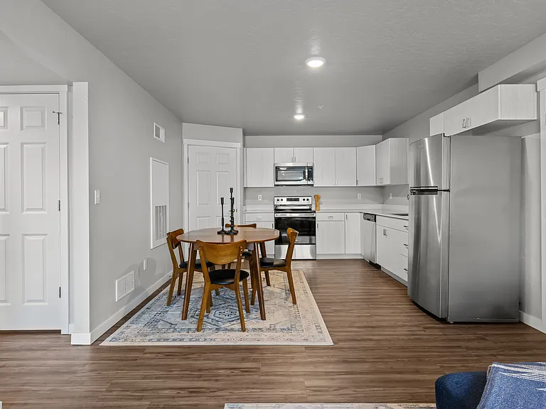 Telluride Apartments — Photo 16