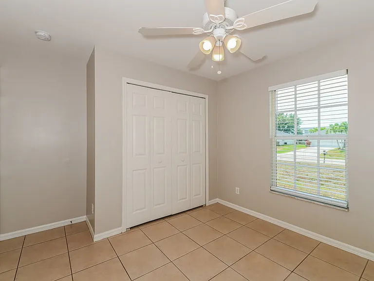 1733 SW 22nd Ln — Photo 13