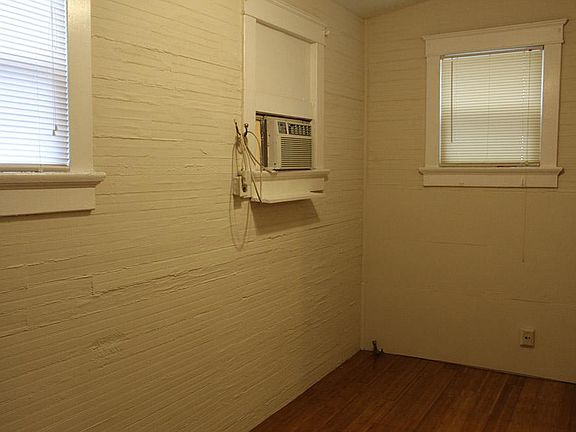 2nd image of 418 Octavia St #A