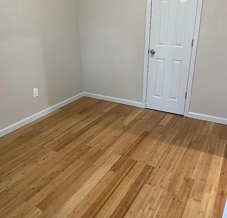 5th image of 93 S 12th St Floor 1