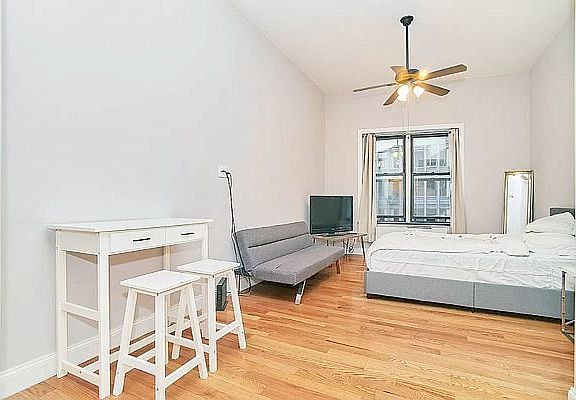 3rd image of 1691 Broadway #3E