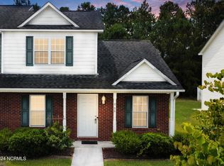 200 Streamwood Dr, Jacksonville, NC 28546