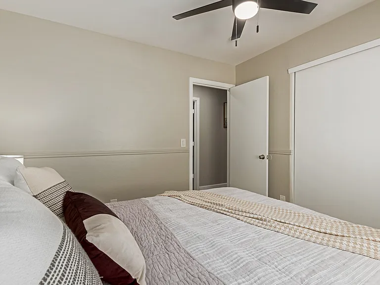 12430 W Willow Ave — Photo 6