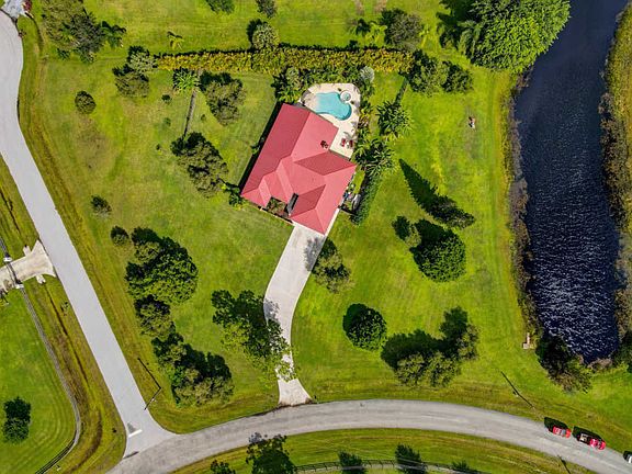 2nd image of 2751 SW Buena Vista Dr