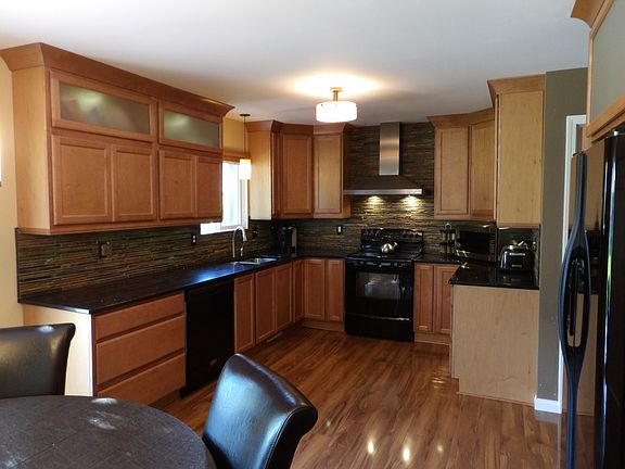 3rd image of 38173 Corbett Dr