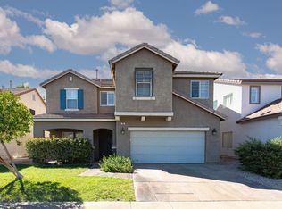 725 Smokey Mountain Ave, Henderson, NV 89012