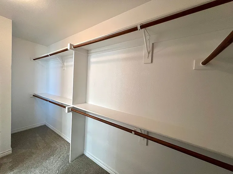 15004 Waters Dr — Photo 24