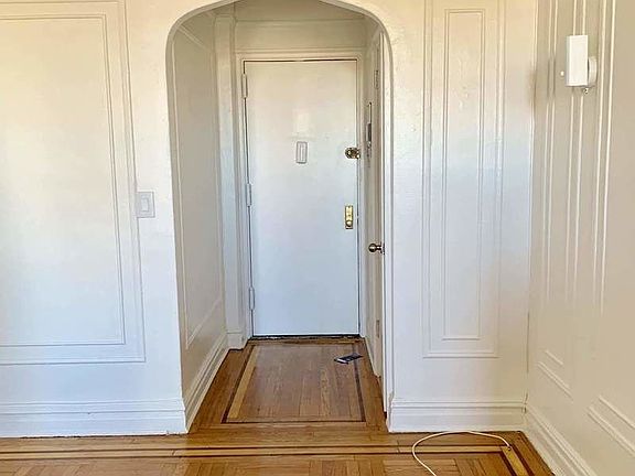 2nd image of 288 Crown St APT 5N