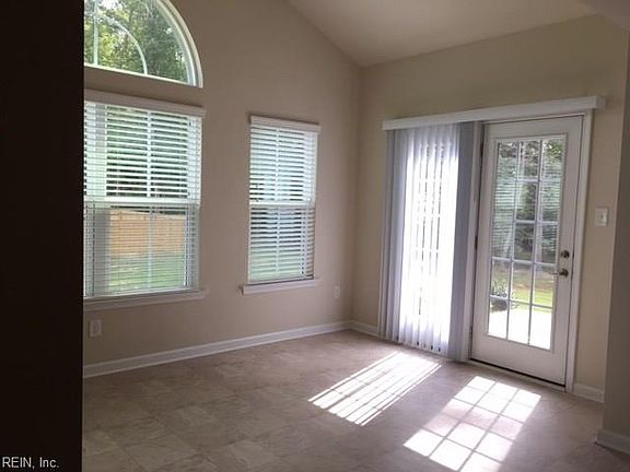 4th image of 206 Christopher Ln