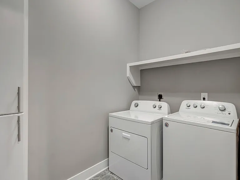 106 Lafayette Ct #B — Photo 33