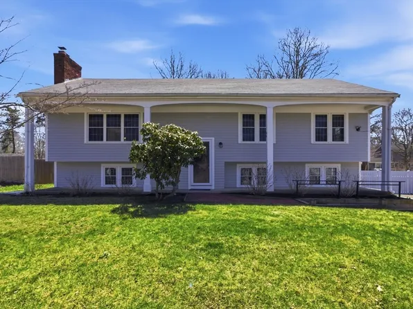 147 Bristol Ave, Barnstable, MA 02630