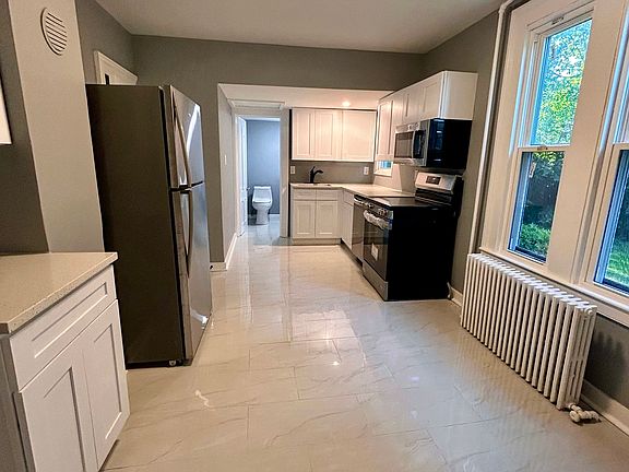 2nd image of 156 Union St APT 1