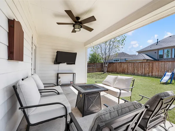 616 Chippewa Way, Aubrey, TX 76227