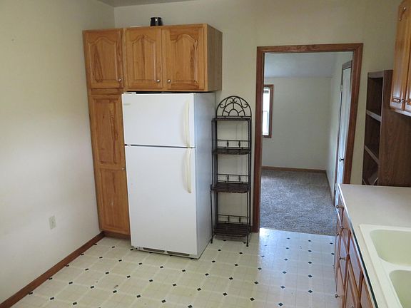 5th image of 1331 Hannibal St