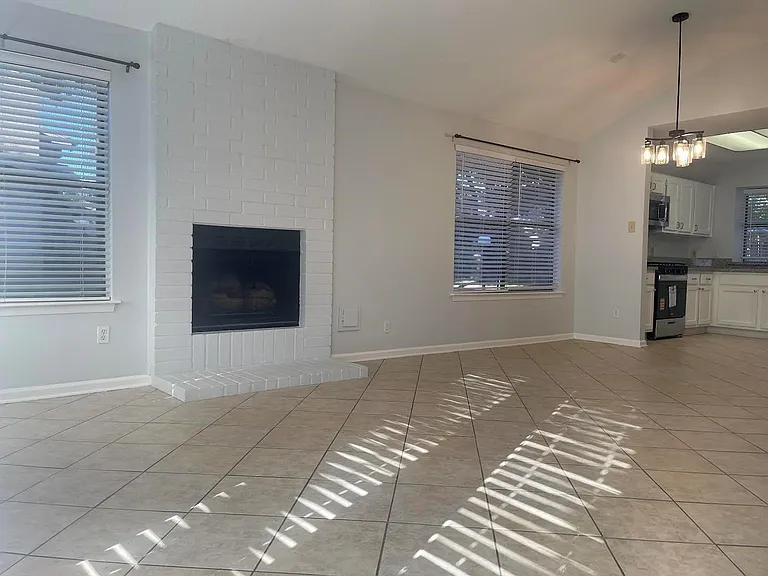 2711 Grants Lake Blvd #104 — Photo 1