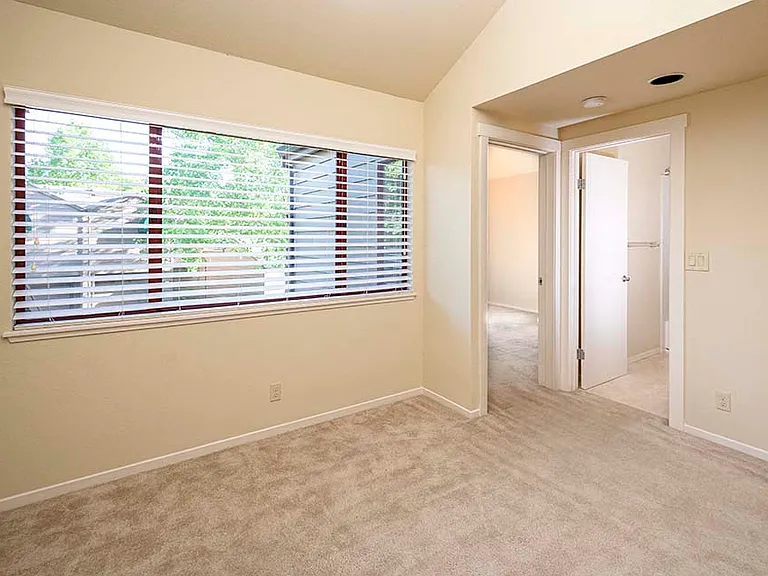 Trepat - Bedroom and On-suite Bath