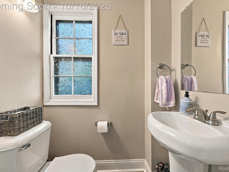 72 Clair St, photo 21