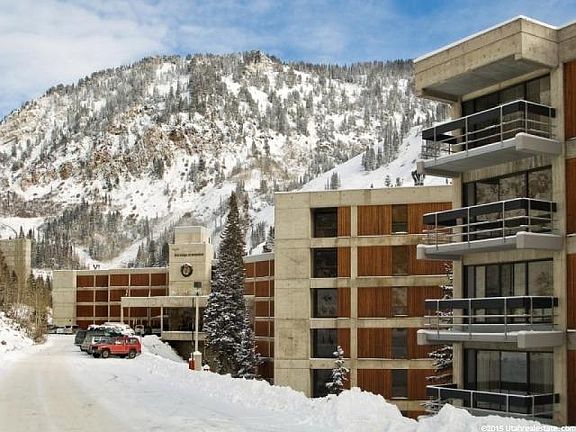 2nd image of 9260 E Lodge Dr #523