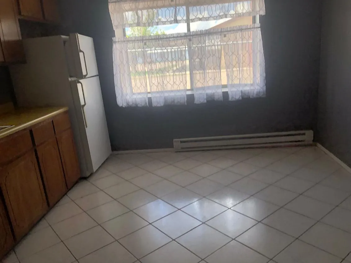 3 bed, $950 — Photo 3