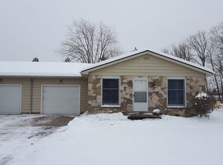 1025 Harvest Ln, Lansing, MI 48917
