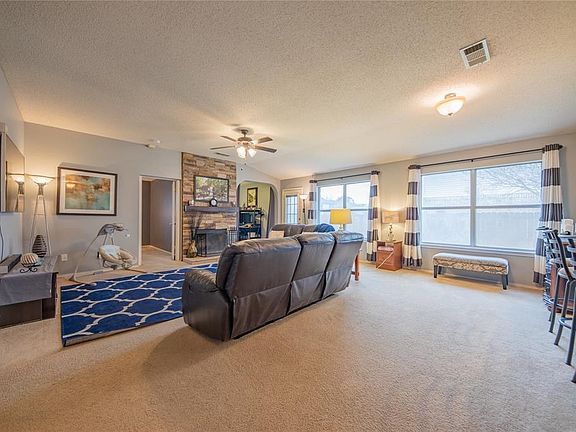 4th image of 8112 Fox Chase Dr
