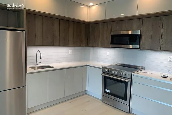 Rented by Sotheby's International Realty | media 12