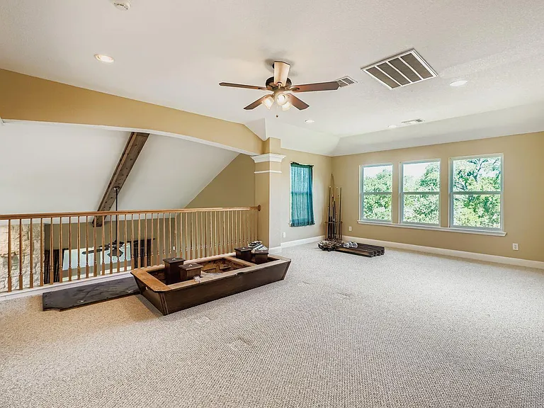 900 Wayside Dr — Photo 13