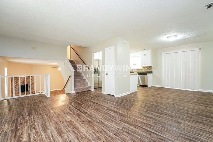 1467 Muirfield Dr — Photo 8
