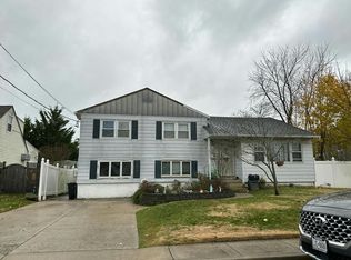 147 Madison Ave, Island Park, NY 11558