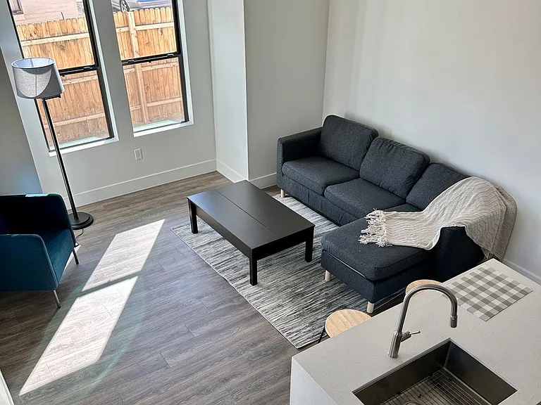 326 N 17th Dr — Photo 140