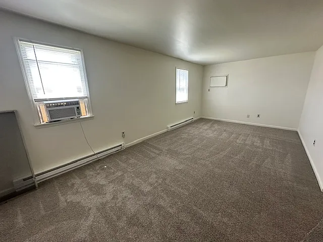 2 bed, $1,400 — Photo 3