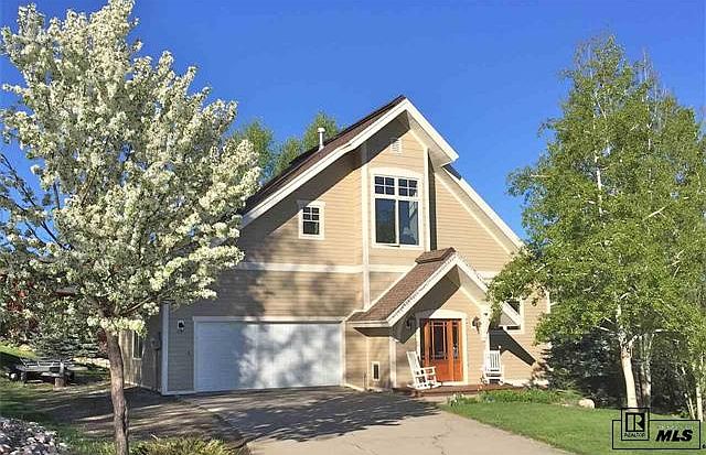 1st image of 475 Willow Ct