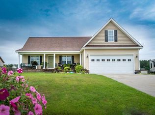 531 Arden Ridge Dr, Grimesland, NC 27837
