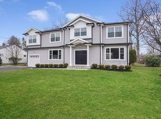 329 12th St, Cresskill, NJ 07626