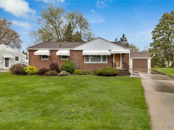 78 Donald Dr, North Tonawanda, NY 14120