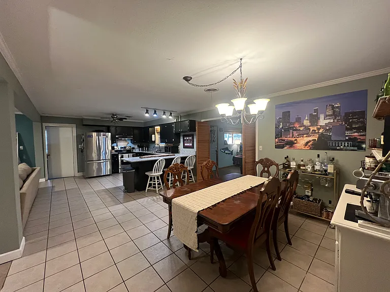 3014 S Lamar Blvd — Photo 3