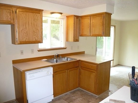 5th image of 6816 87th St NE