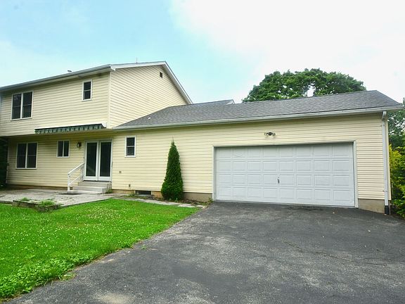 4th image of 414 Boxwood Ln