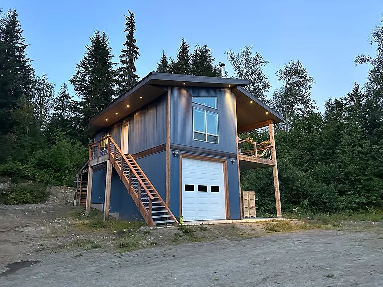35 Mile Haines Hwy — Photo 3