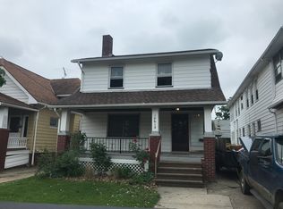 10613 Governor Ave, Cleveland, OH 44111