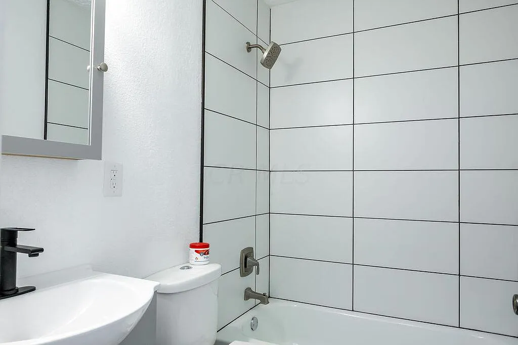 3 bed, 1500 sqft, $800 — Photo 4