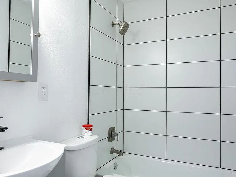 938 Ellsworth Ave #2 — Photo 4