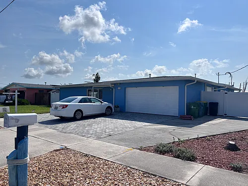 1550 Mars St Photo 1
